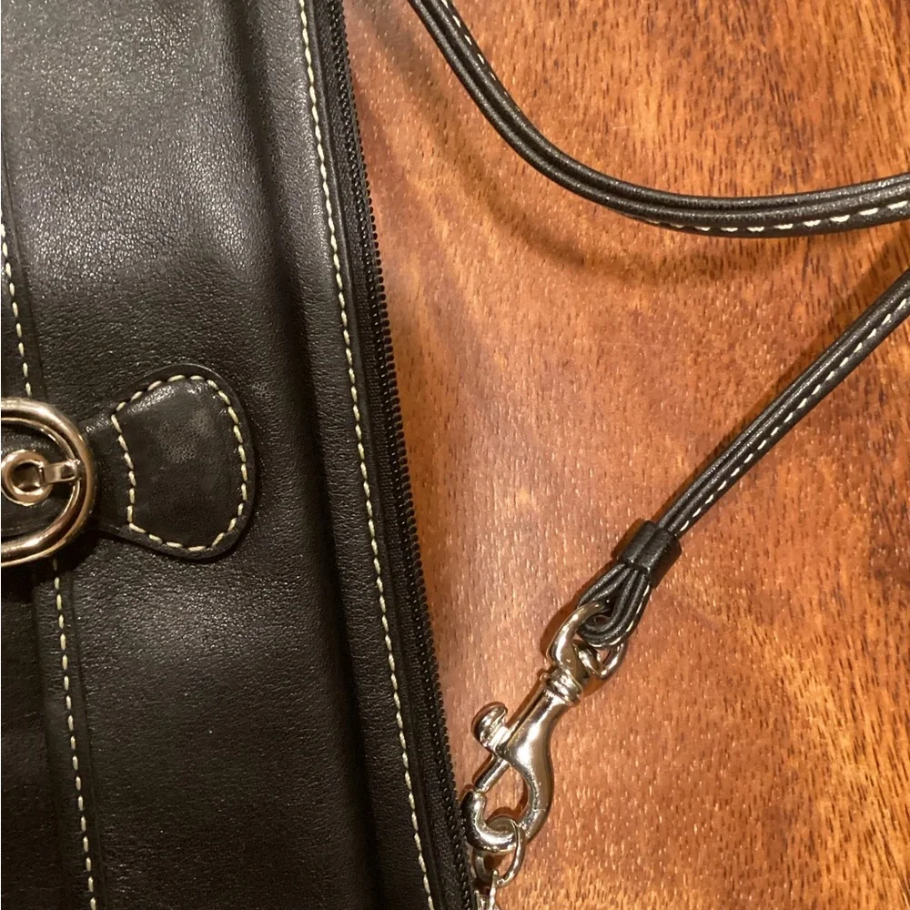 Coach wristlet wallet. - Picture 3 of 9